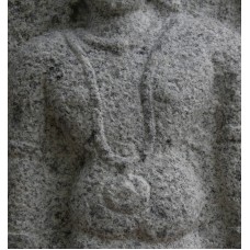 Hero stone, necklace that looks like a horn, solar disc